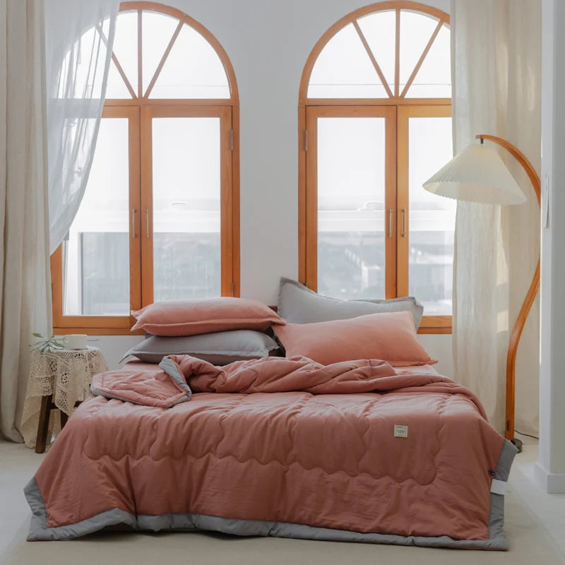 Nouvelle couette d'été matelassée en coton polyester japonais douce pour la peau, lavable, légère, style luxueux, couleur unie, légère