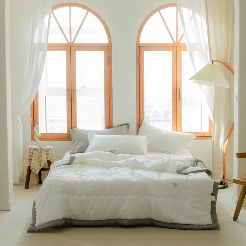 Nouvelle couette d'été matelassée en coton polyester japonais douce pour la peau, lavable, légère, style luxueux, couleur unie, légère