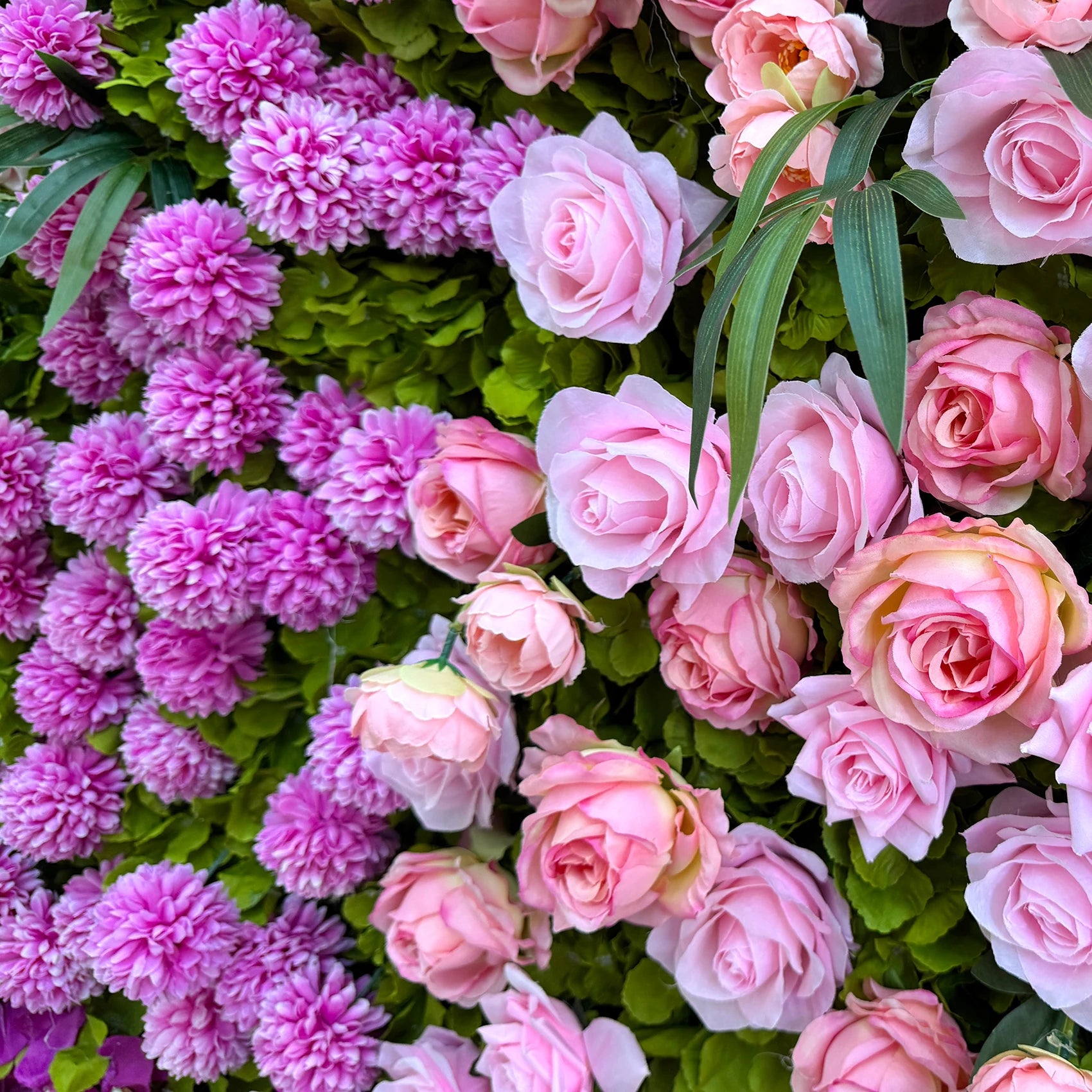 8*8 lilla blå blomstervegg bakgrunnspanel arrangement 3D rullet opp kunstig silke rose blomstervegg for hjemmebryllupsfestdekor