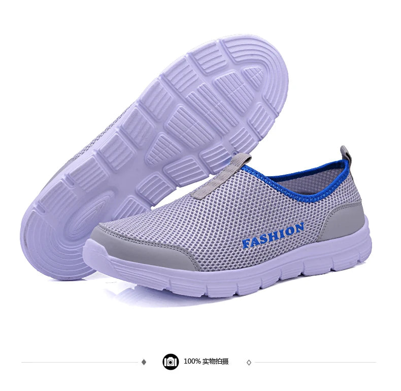 Zapatos casuales de verano para hombre, nuevas zapatillas planas para hombre, talla grande 36-46, de malla, ligeras, transpirables, zapatos sin cordones de agua, mocasines para hombre