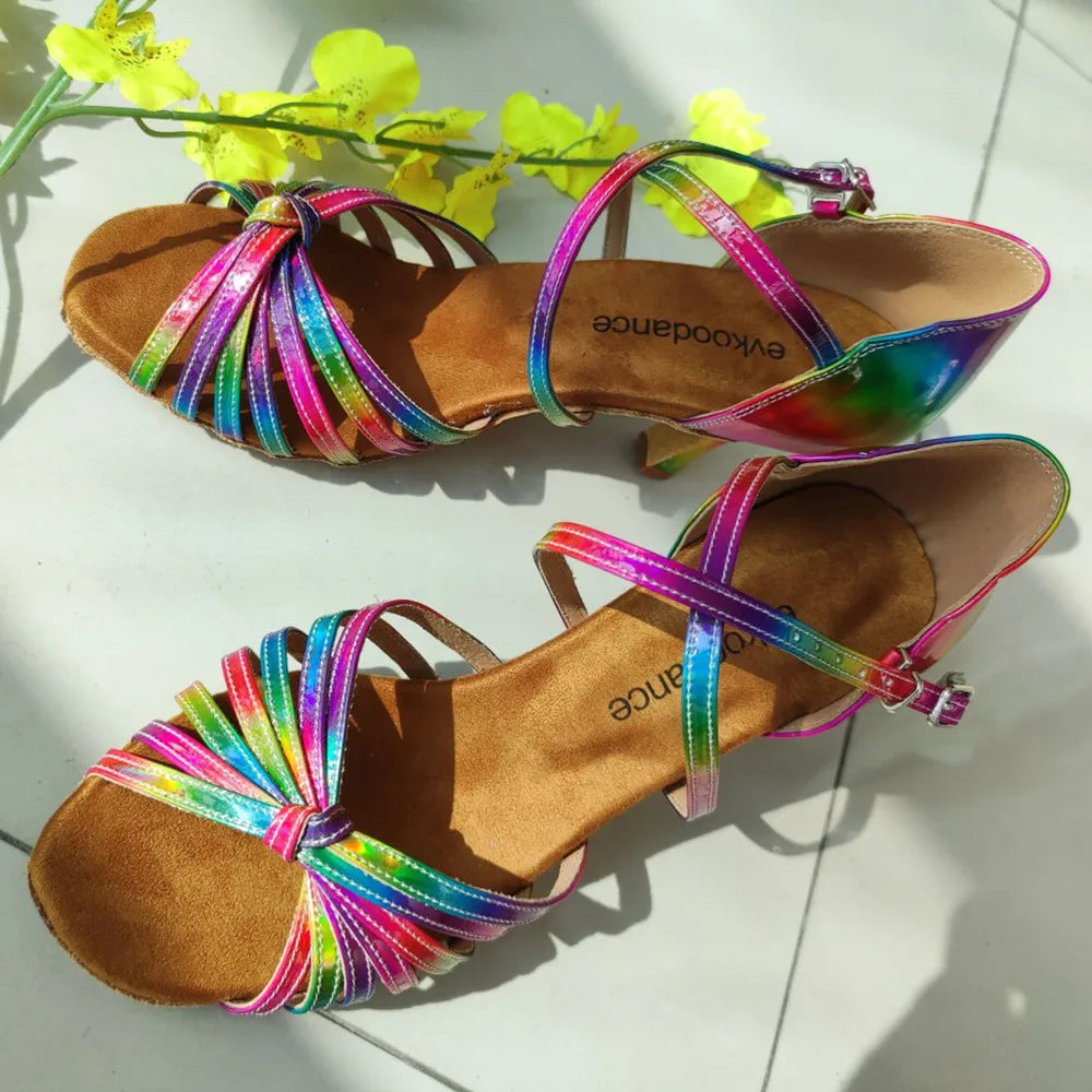 Zapatos de baile latino Rainbow – Elegantes, coloridos y hechos para el movimiento