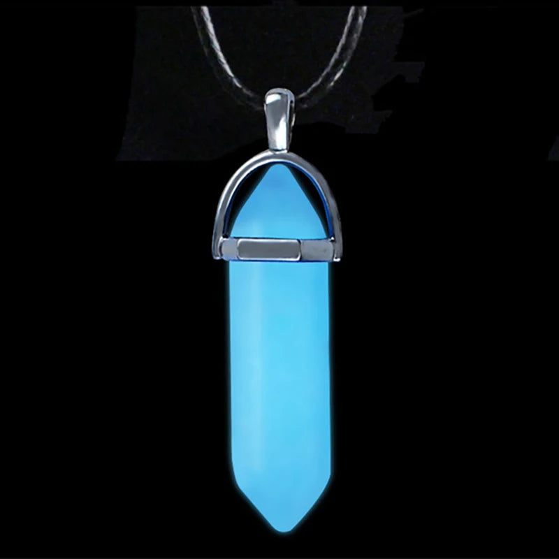 Collar de Columna Hexagonal Fluorescente de Piedra Luminosa Oscura, Cristal Natural que Brilla en la Oscuridad, Colgante de Bala, Joyería de Moda de Cuero, Regalo