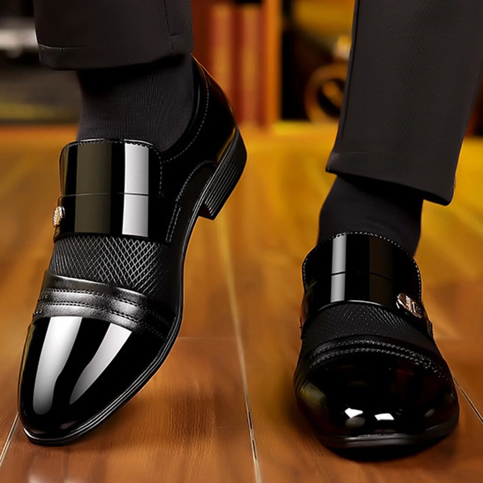 Zapatos de vestir de hombre sin cordones, con punta brillante, modernos para oficina, adecuados para fiestas y eventos de noche
