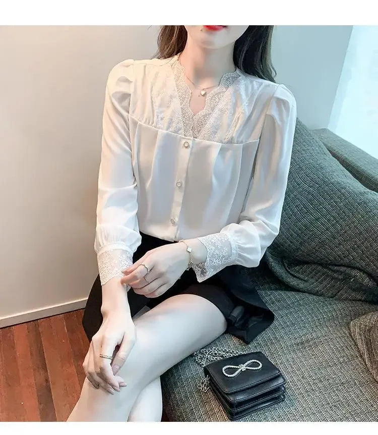 Ropa de Mujer Blusa Blanca de Gasa Primavera Nueva con Cuello en V Detalle de Encaje Diseño Único de Alta Gama Top Femenino para Superponer