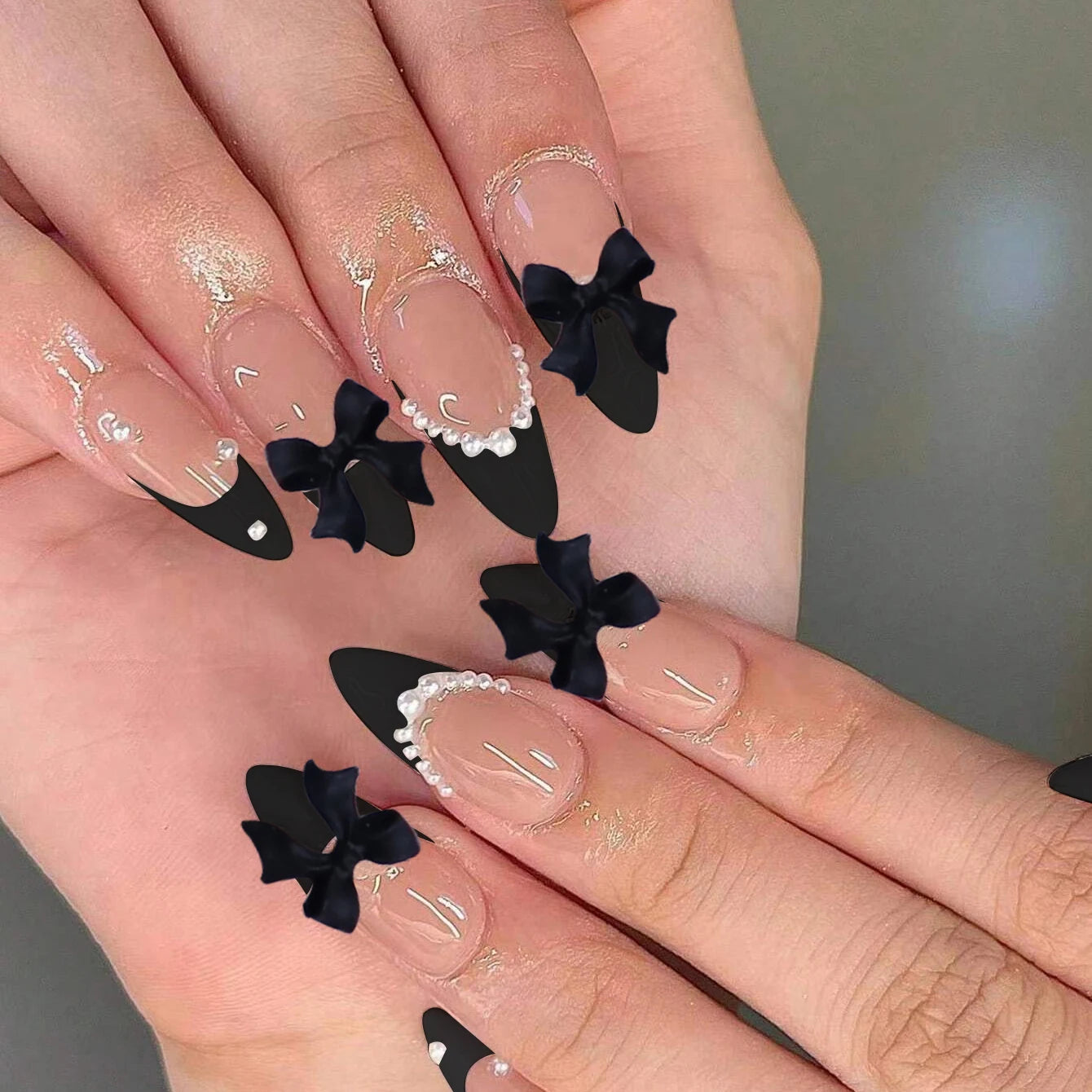 24 uñas postizas tubulares, decoración de lazo tridimensional rosa, patrón de corazones, adorno de diamantes de imitación, ideal para la moda