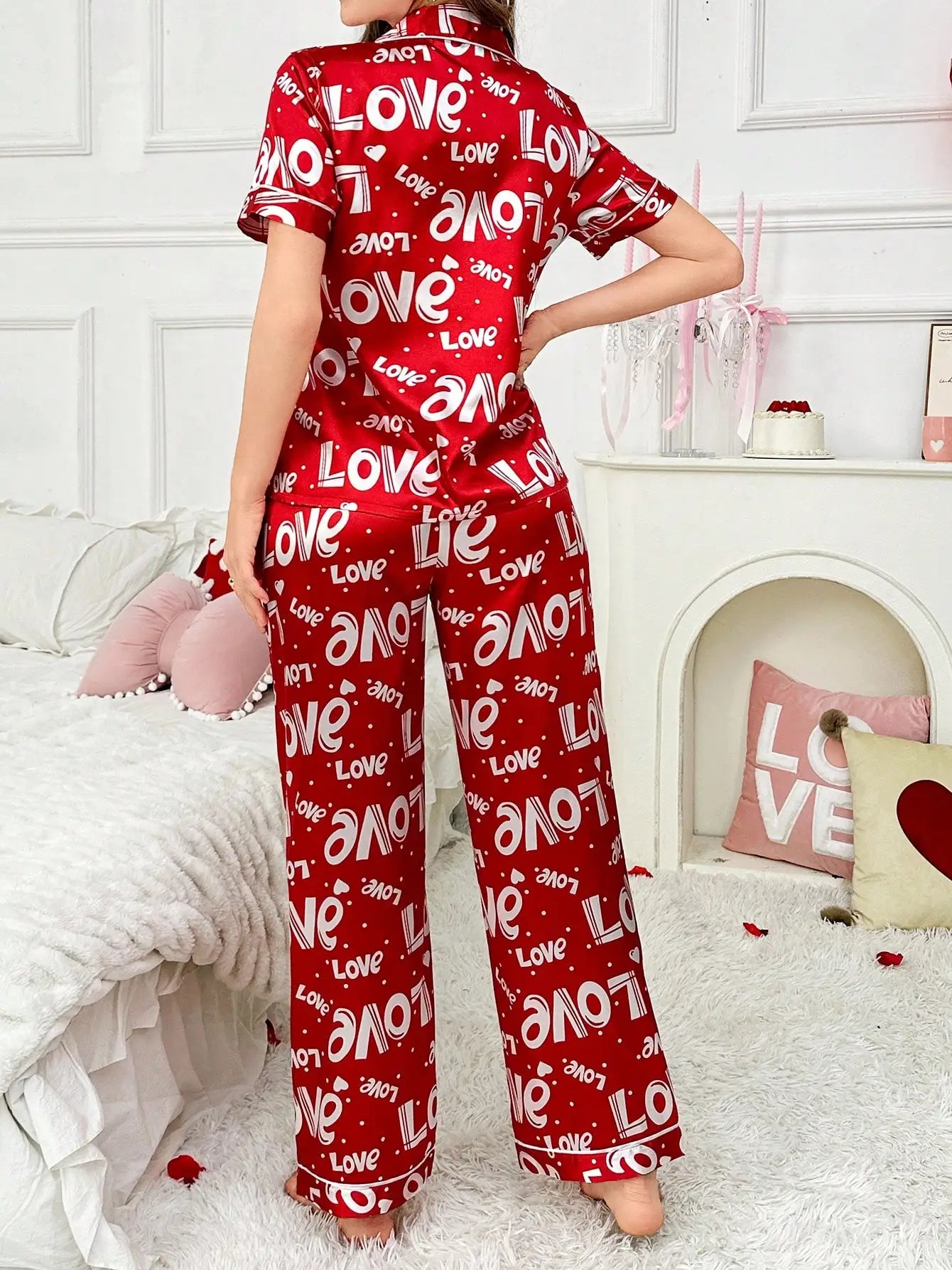 Ensemble pyjama en soie à imprimé amour