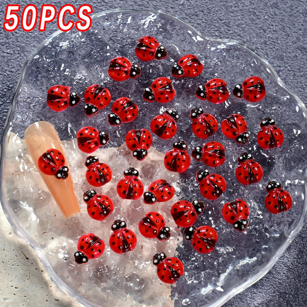 50 dijes de uñas de conejo fresa Kawaii, lazo, brillos, pajarita rosa, cinta de conejo, diamantes de imitación de uñas, piezas de uñas de conejo de dibujos animados de resina