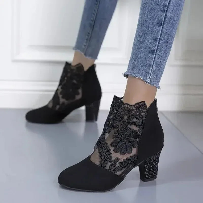 Damesko med blonder og hæl, moteriktige romerske sandaler til dame, pustende damesko, elegante pumps til dame, nye mesh-sandaler til tacón