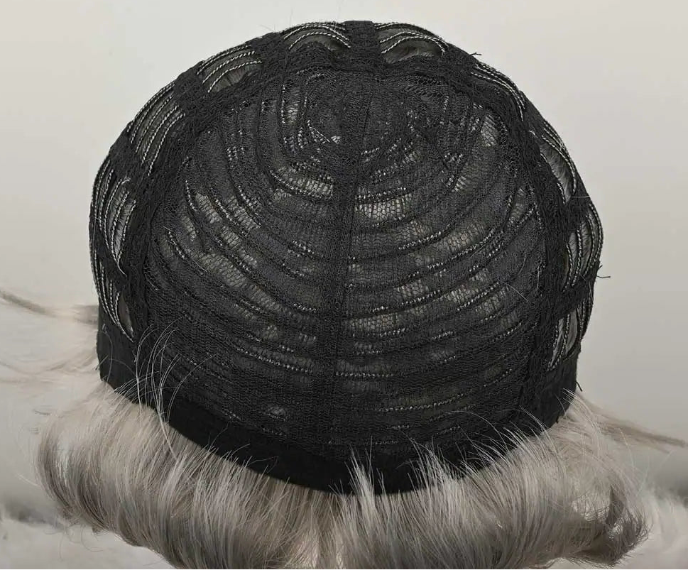 Pelucas grises para mujeres, pelucas cortas, pelucas rizadas cortas, pelo corto con flequillo para mujeres, peluca corta Pixie, pelucas sintéticas en capas con flequillo, peluca de fibra resistente al calor para uso diario
