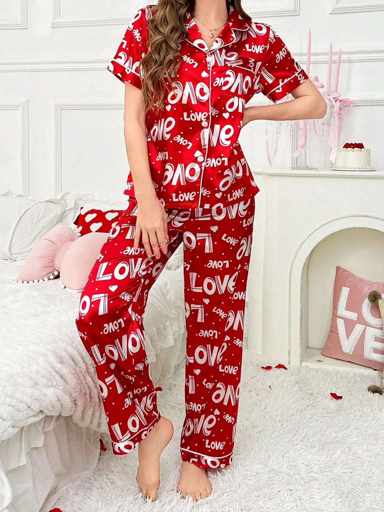 Ensemble pyjama en soie à imprimé amour