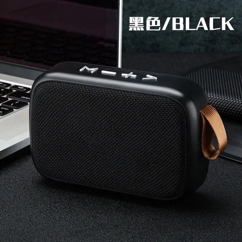 Nuevo altavoz inalámbrico portátil para exteriores con subwoofer, mini altavoz para el hogar de tela y tarjeta.