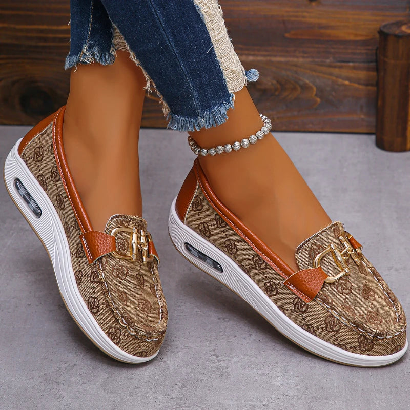 New Autumn Women Trend Retro Designer Flat Shoes Women Fashionable Round Toe Metal Decoration Casual Shoes Zapatos De Mujer