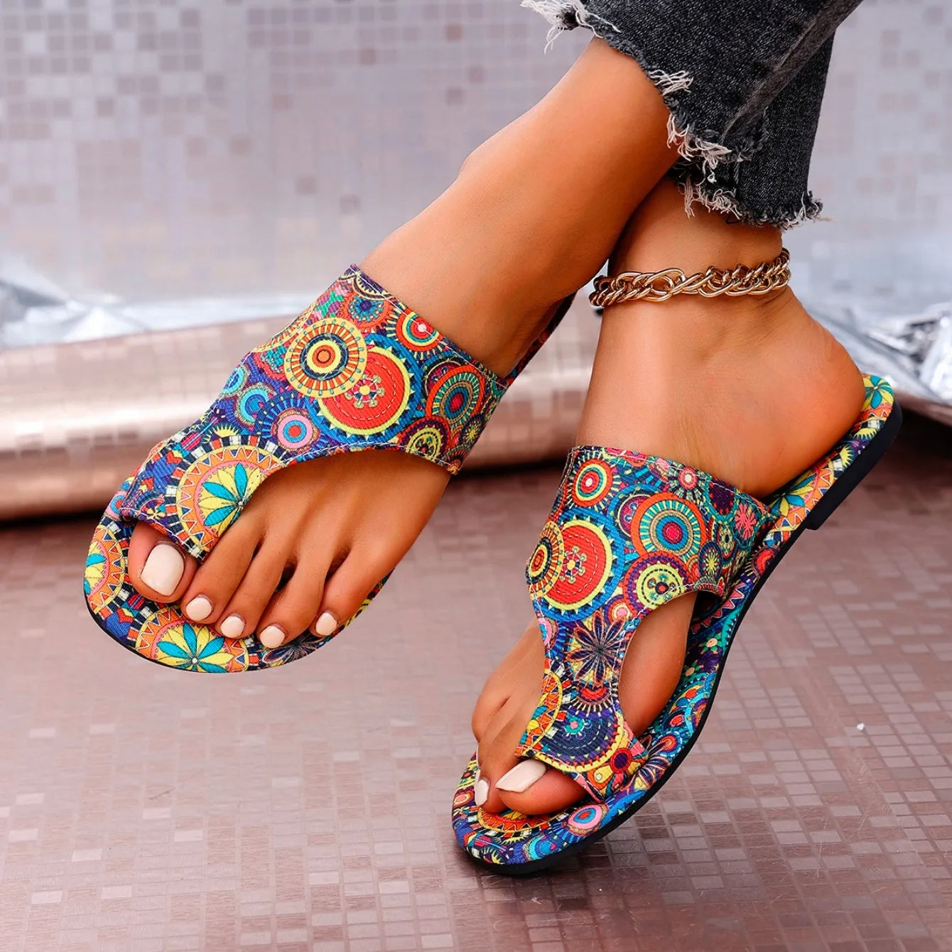 Pantuflas de mujer a la moda, antideslizantes para mujer, sandalias de verano cómodas de punta abierta, chanclas de playa ligeras de talla grande para mujer