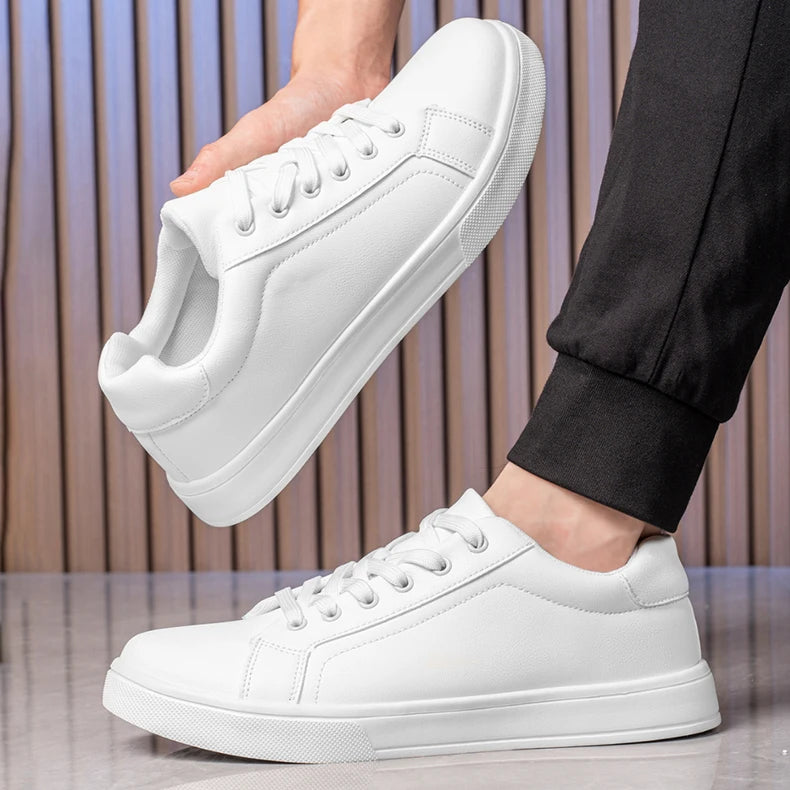 Zapatillas de hombre 2024 de nueva moda, cómodas, ligeras, zapatos casuales, calzado para caminar al aire libre, monopatín, tallas 39-46