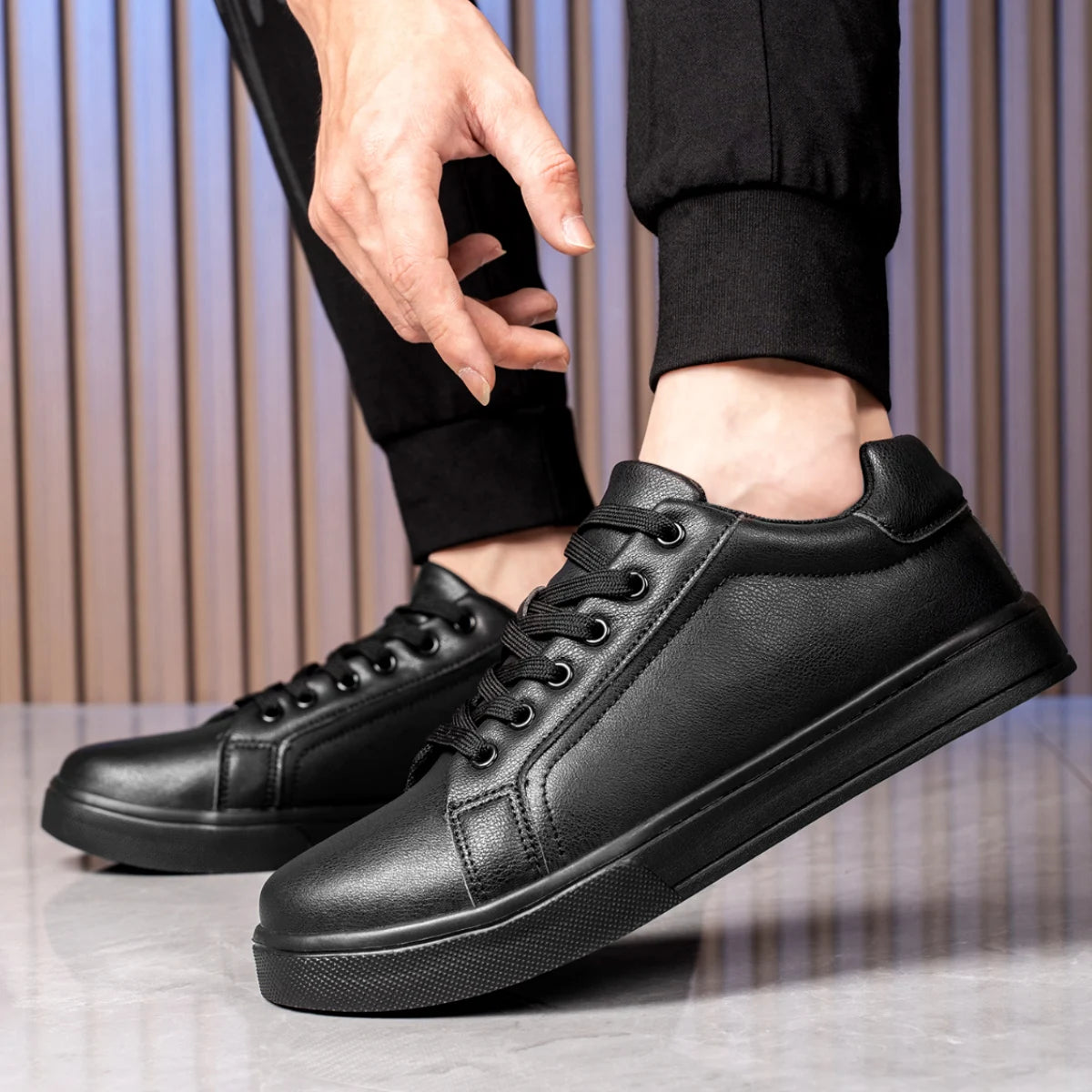 Zapatillas de hombre 2024 de nueva moda, cómodas, ligeras, zapatos casuales, calzado para caminar al aire libre, monopatín, tallas 39-46