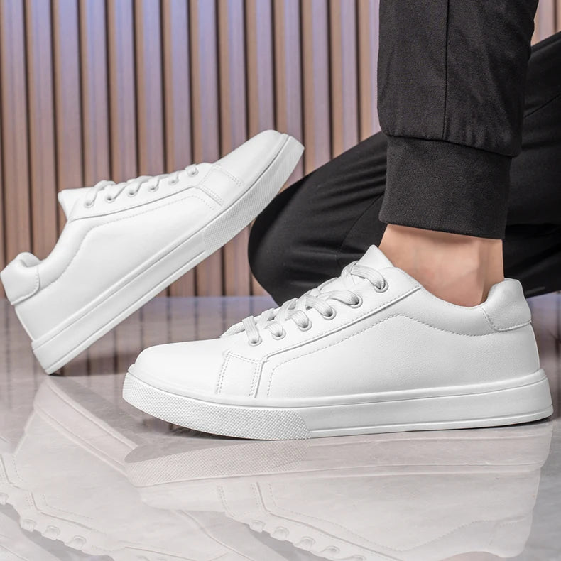 Zapatillas de hombre 2024 de nueva moda, cómodas, ligeras, zapatos casuales, calzado para caminar al aire libre, monopatín, tallas 39-46