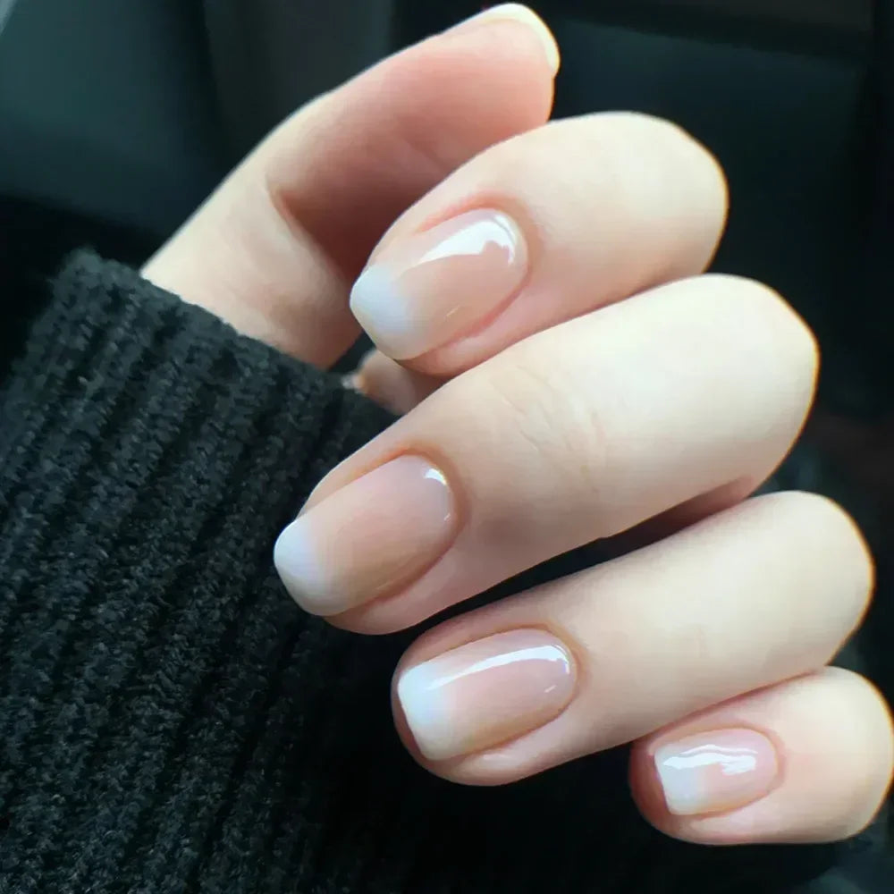 24 Uds uñas postizas de degradado blanco, cortas, cuadradas, bailarina, sencillas, de presión, usables, de color nude, puntas de manicura de cubierta completa
