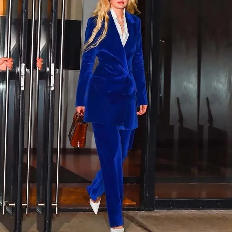 Elegante damedresser Buksesett med blazer Luksuriøs blå fløyel Dobbeltspent spissslag 2-delt yttertøy Kontordame Terno