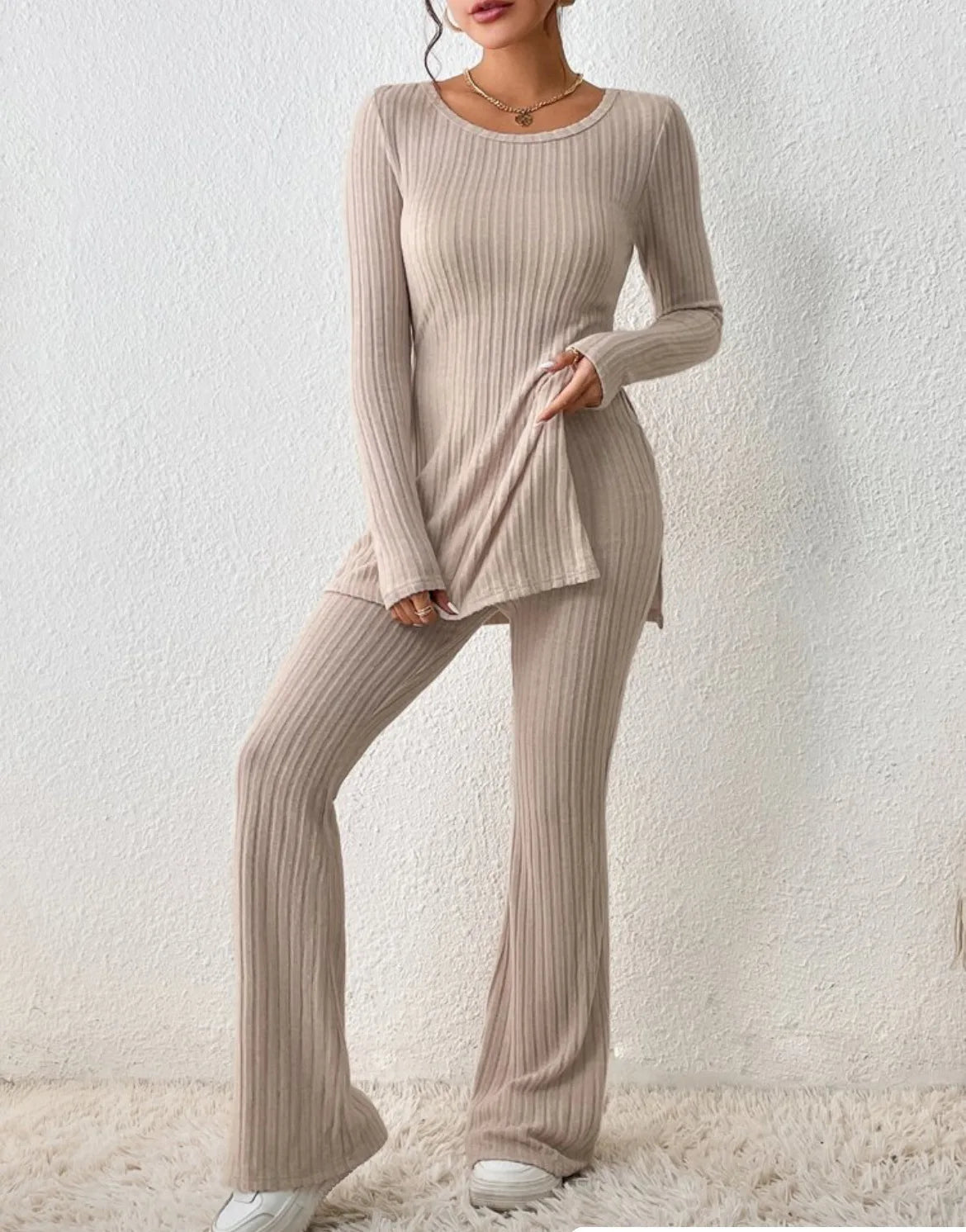 Ropa de Mujer Otoño Invierno Nuevo Estilo Color Sólido Sexy Casual Manga Larga Cuello Redondo Rajado Moda Temperamento Conjunto de Dos Piezas