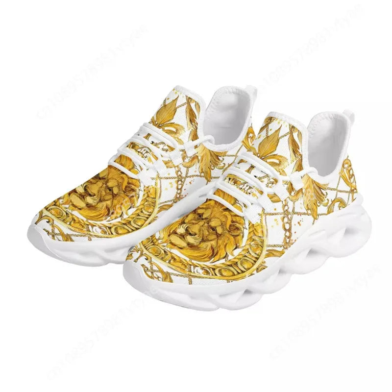 Zapatillas de lujo doradas con diseño floral, para mujer, venta caliente, deportivas suaves para exteriores, plataforma, pareja, zapatos planos informales para vacaciones, envío directo
