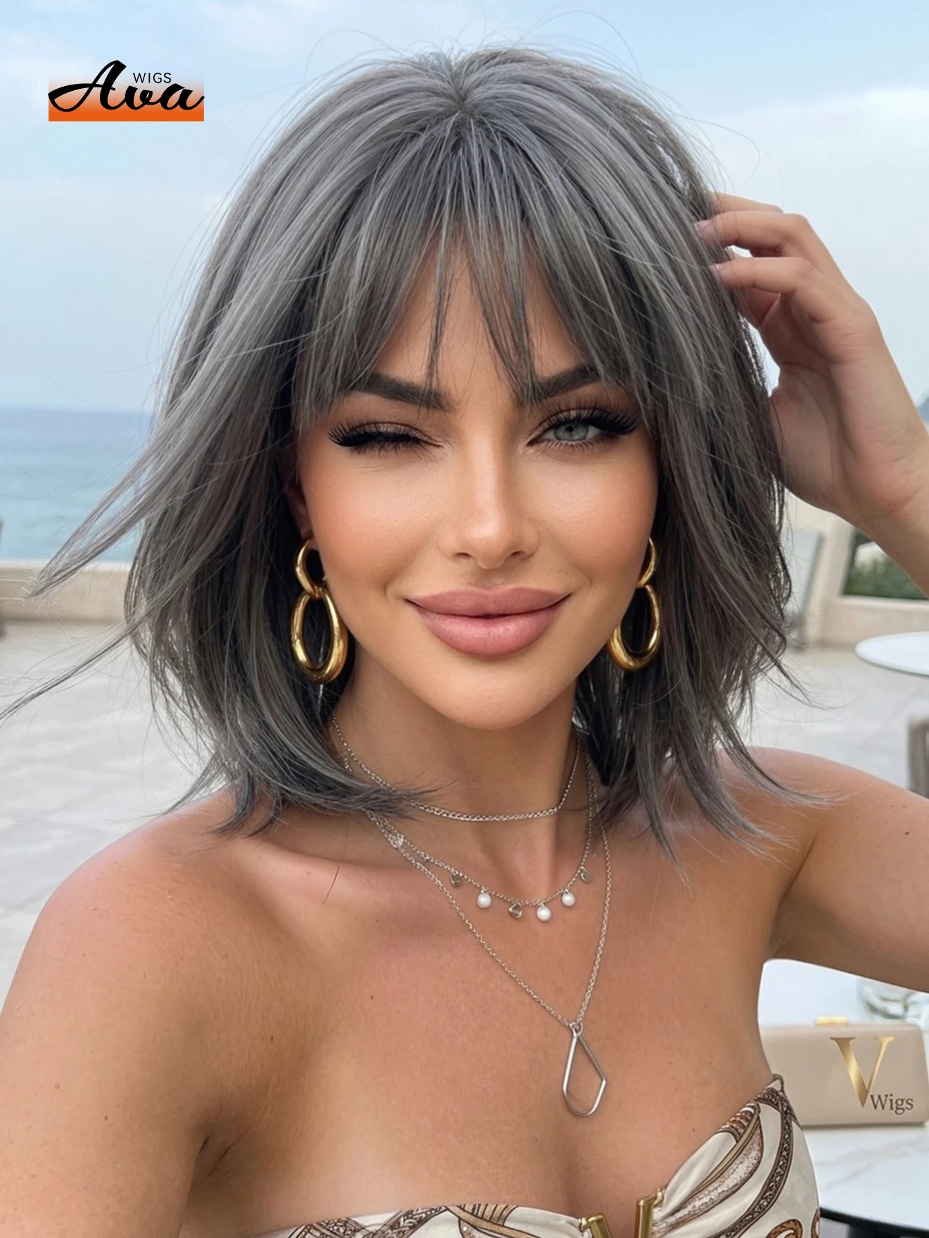 Peluca Bob Capeada Gris