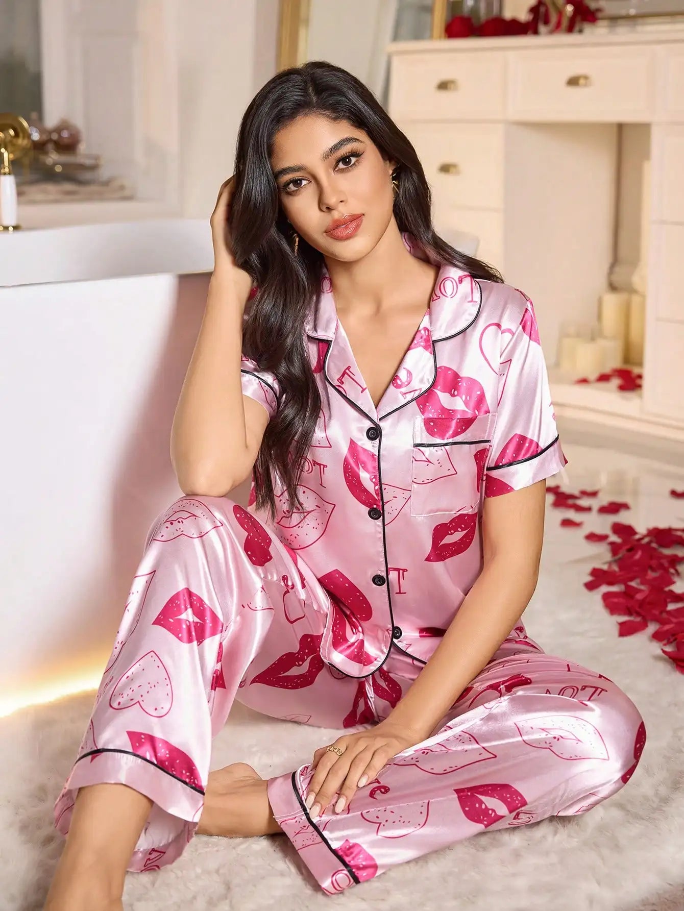 Conjunto de pijama de seda con estampado Love