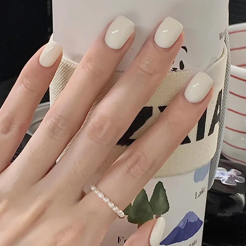 24 Uds uñas postizas de degradado blanco, cortas, cuadradas, bailarina, sencillas, de presión, usables, de color nude, puntas de manicura de cubierta completa