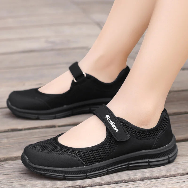 Zapatos de mujer transpirables vulcanizados Blancos Zapatillas de mujer de moda Malla transpirable Zapatos casuales para caminar Zapatos de trabajo de mujer