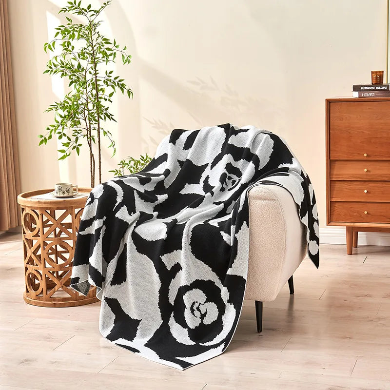 Manta de punto de camelia simple de dos colores, suave para primavera y verano, para siestas en la oficina, sofá. Colcha individual multiusos de alta gama.