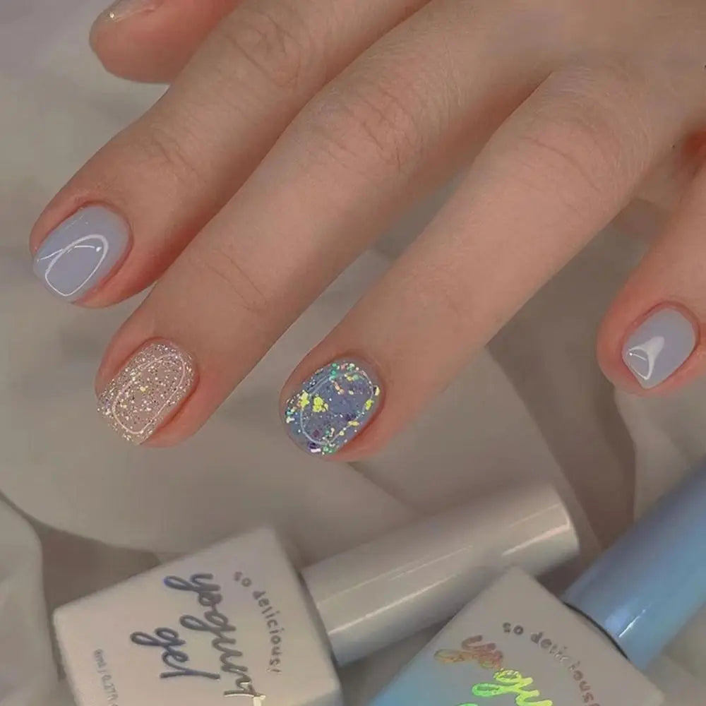 Uñas francesas azules