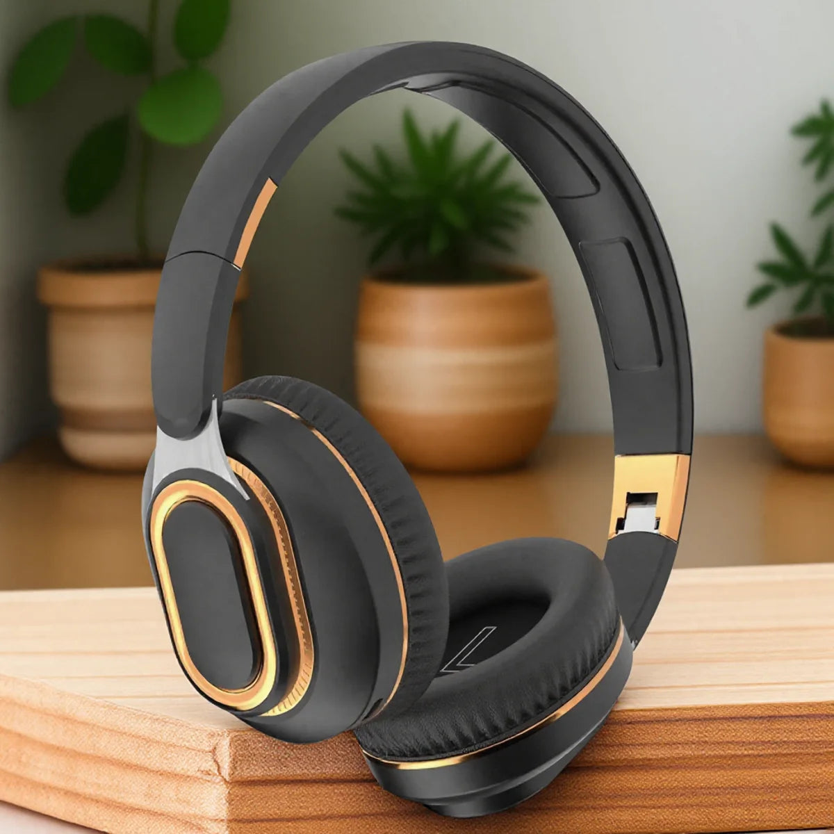 Wireless Gaming Headset with Microphone HiFi Sound Immersive E-Sports Audio for PC Music Enjoyment and Portable Wireless Use