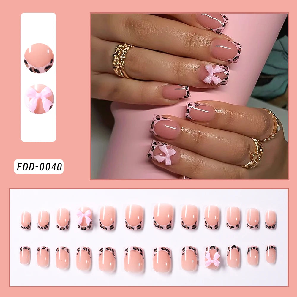 Uñas postizas de leopardo rosa de 24 piezas con punta francesa, cabeza cuadrada corta, lazo negro 3D, uñas postizas acrílicas de cobertura completa a presión