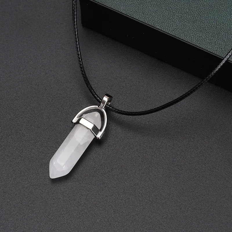 Juego de 2 unidades de collares magnéticos con colgante de corazón y columna hexagonal luminosa, de piedra natural, con colgante geométrico, para parejas, regalos de joyería
