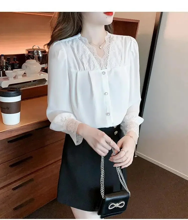 Ropa de Mujer Blusa Blanca de Gasa Primavera Nueva con Cuello en V Detalle de Encaje Diseño Único de Alta Gama Top Femenino para Superponer