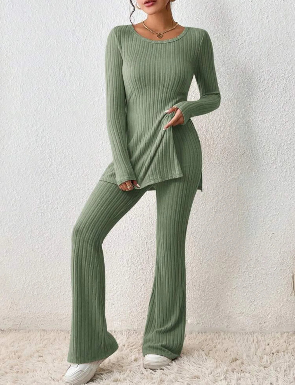 Ropa de Mujer Otoño Invierno Nuevo Estilo Color Sólido Sexy Casual Manga Larga Cuello Redondo Rajado Moda Temperamento Conjunto de Dos Piezas