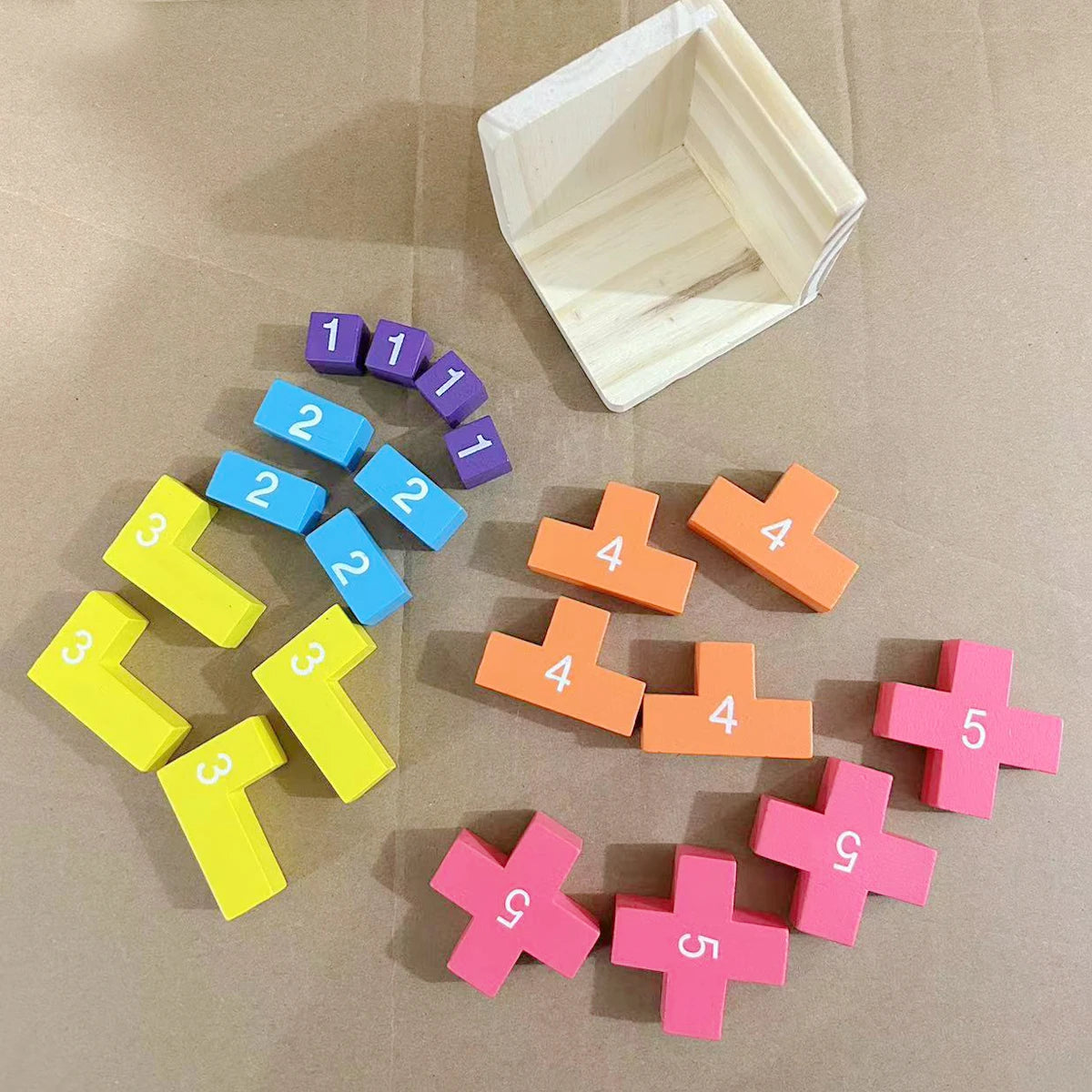 Fargerike treklosser-puslespill, klassisk Luban Lock Cube 3D-puslespill, intellektuelt spill for barn og voksne