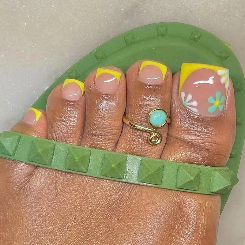 Flores Blancas Uñas Postizas Artificiales Francesas Nude Rosa Uñas Falsas para Pies con Pegamento Uñas Postizas Cortas Planas para Pies al por Mayor