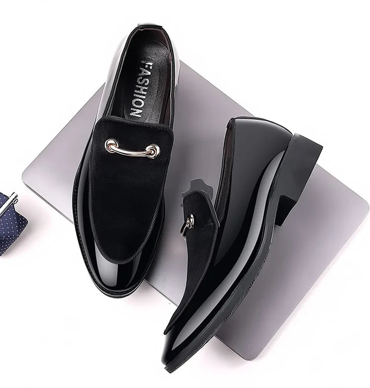 Zapatos de vestir para hombre, de fiesta, negros de lujo, de cuero formal, sin cordones, de charol, de negocios informales, mocasines, talla grande