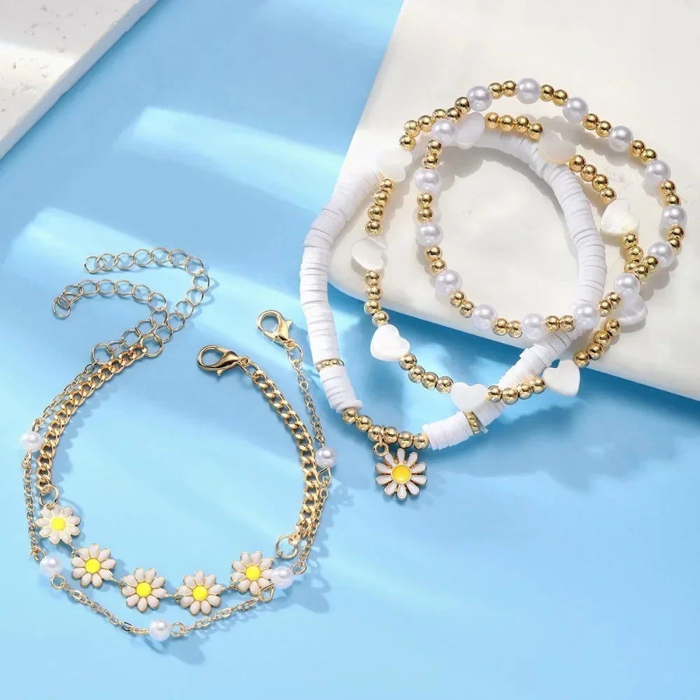Set de 5 Pulseras con Dijes de Margarita, Perlas y Corazón para Mujer, Personalidad, Moderno, Multicapa, Color Dorado, Zirconia, Conjunto de Joyas de Regalo