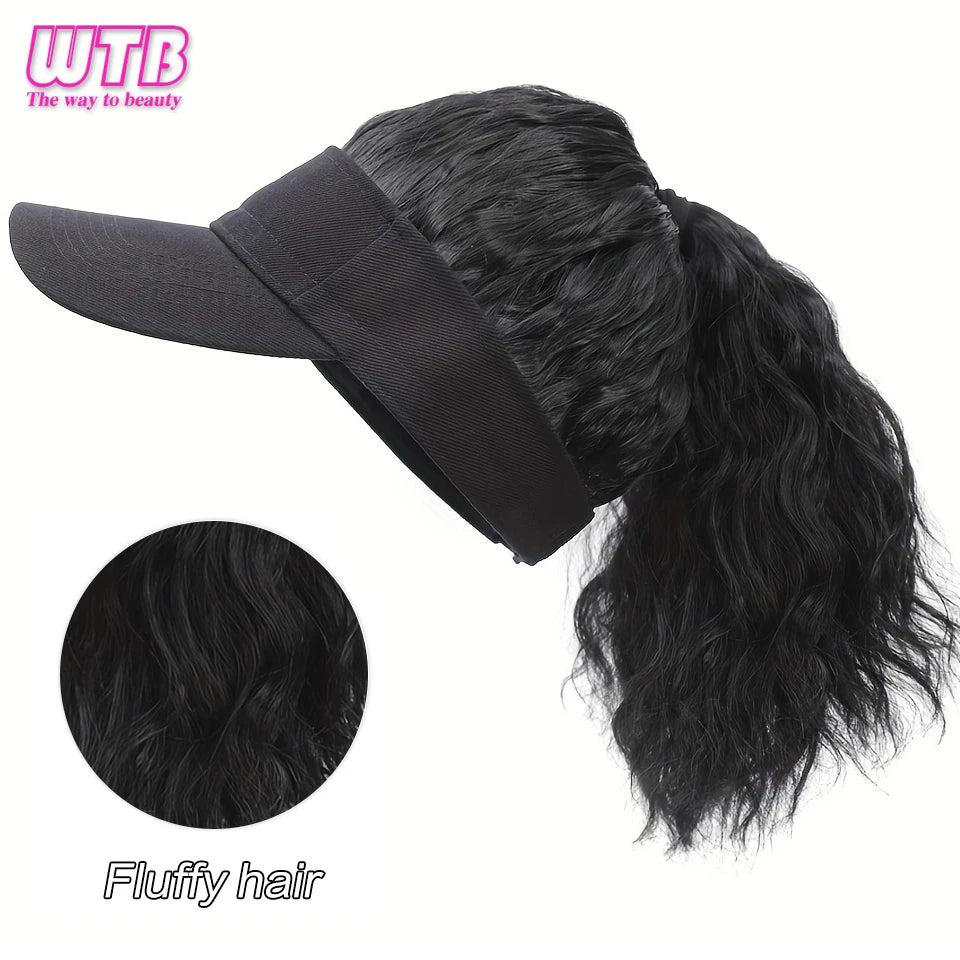 Peluca con gorra y coleta rizada