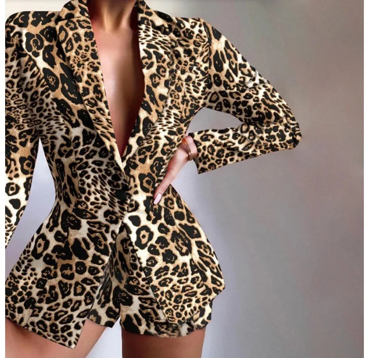 Conjunto de dos piezas de shorts para mujer, trajes de otoño e invierno, a la moda, estampado de leopardo, casual, blazer de manga larga y pantalones cortos