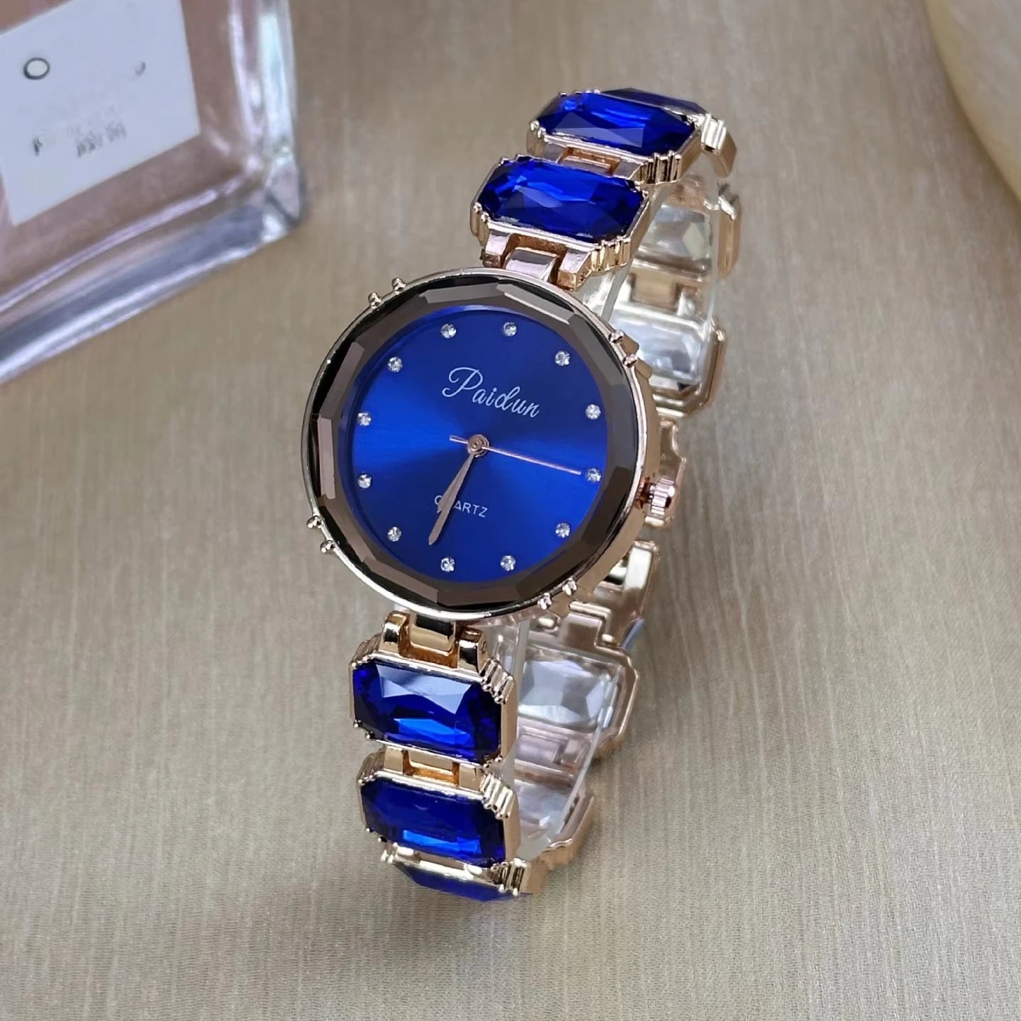 Relojes de pulsera con diamantes grandes, nuevos relojes de cuarzo con esfera redonda para mujer, relojes de lujo para niñas, Dropshipping Reloj Regalos