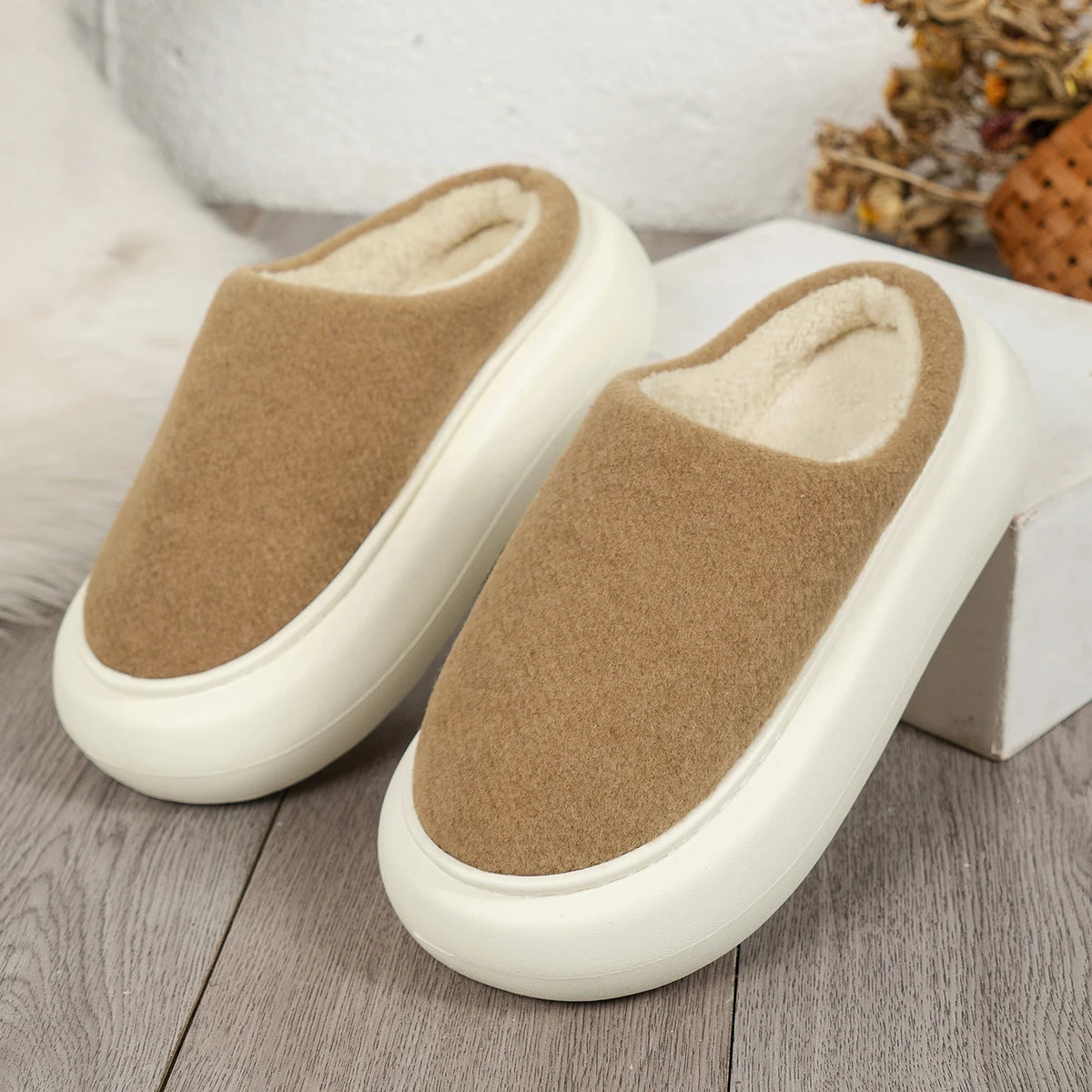 Chaussons d'hiver pour femmes, couleur unie, décontractés, confortables, antidérapants, chauds, en peluche, couvre-orteils, pantoufles à enfiler pour la maison