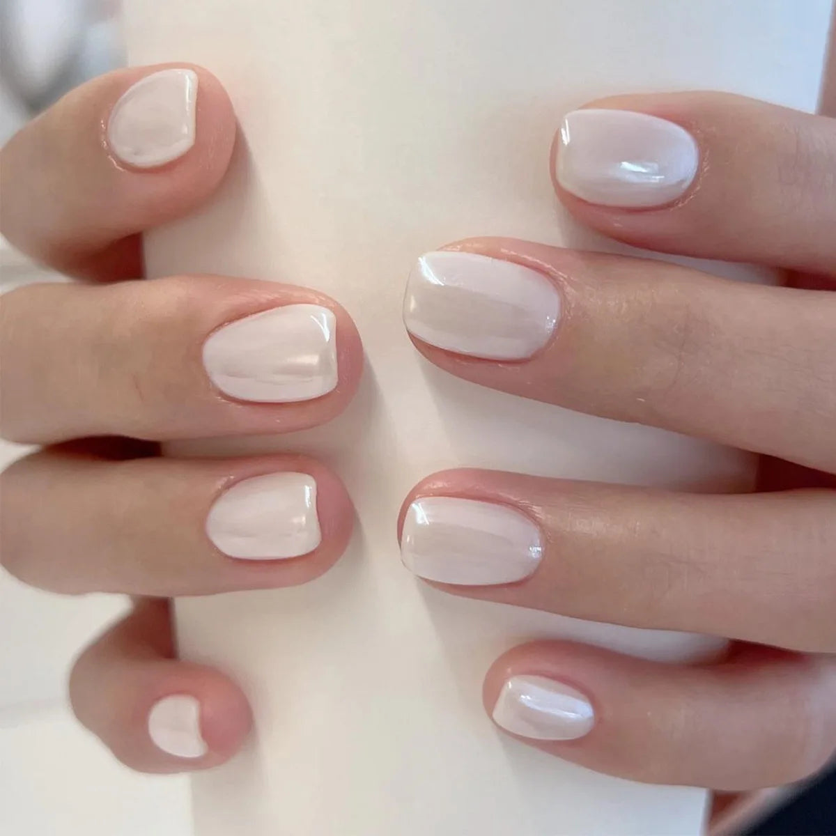 24 Uds uñas postizas de degradado blanco, cortas, cuadradas, bailarina, sencillas, de presión, usables, de color nude, puntas de manicura de cubierta completa