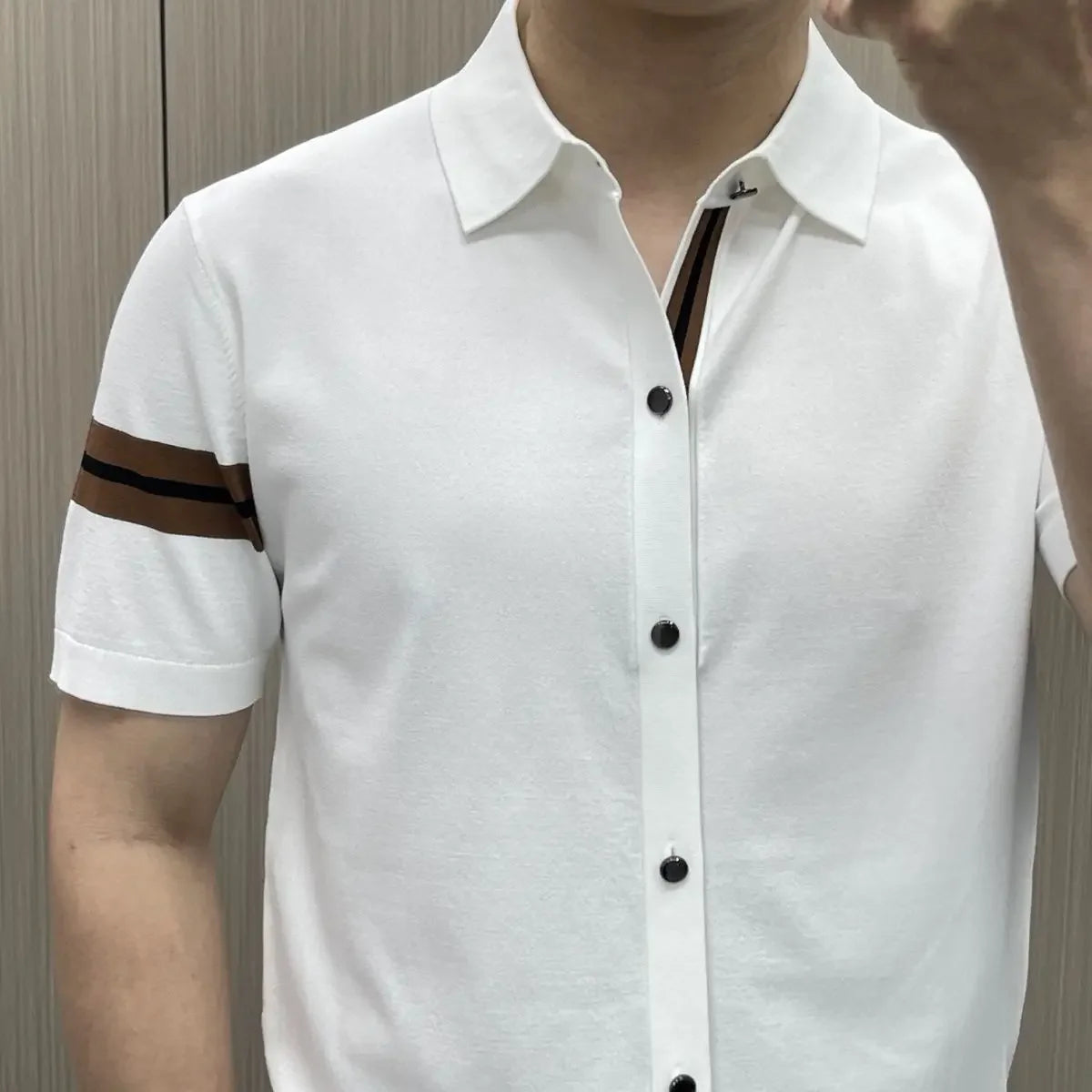 Camisa casual de negocios de lujo ligero para hombre, de manga corta, ajustada, a la moda, con personalidad y alta calidad