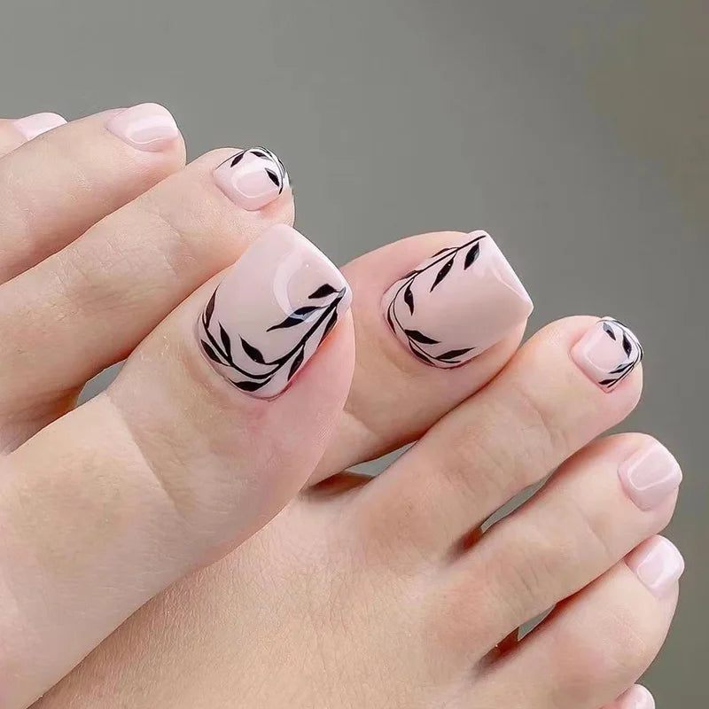 Flores Blancas Uñas Postizas Artificiales Francesas Nude Rosa Uñas Falsas para Pies con Pegamento Uñas Postizas Cortas Planas para Pies al por Mayor