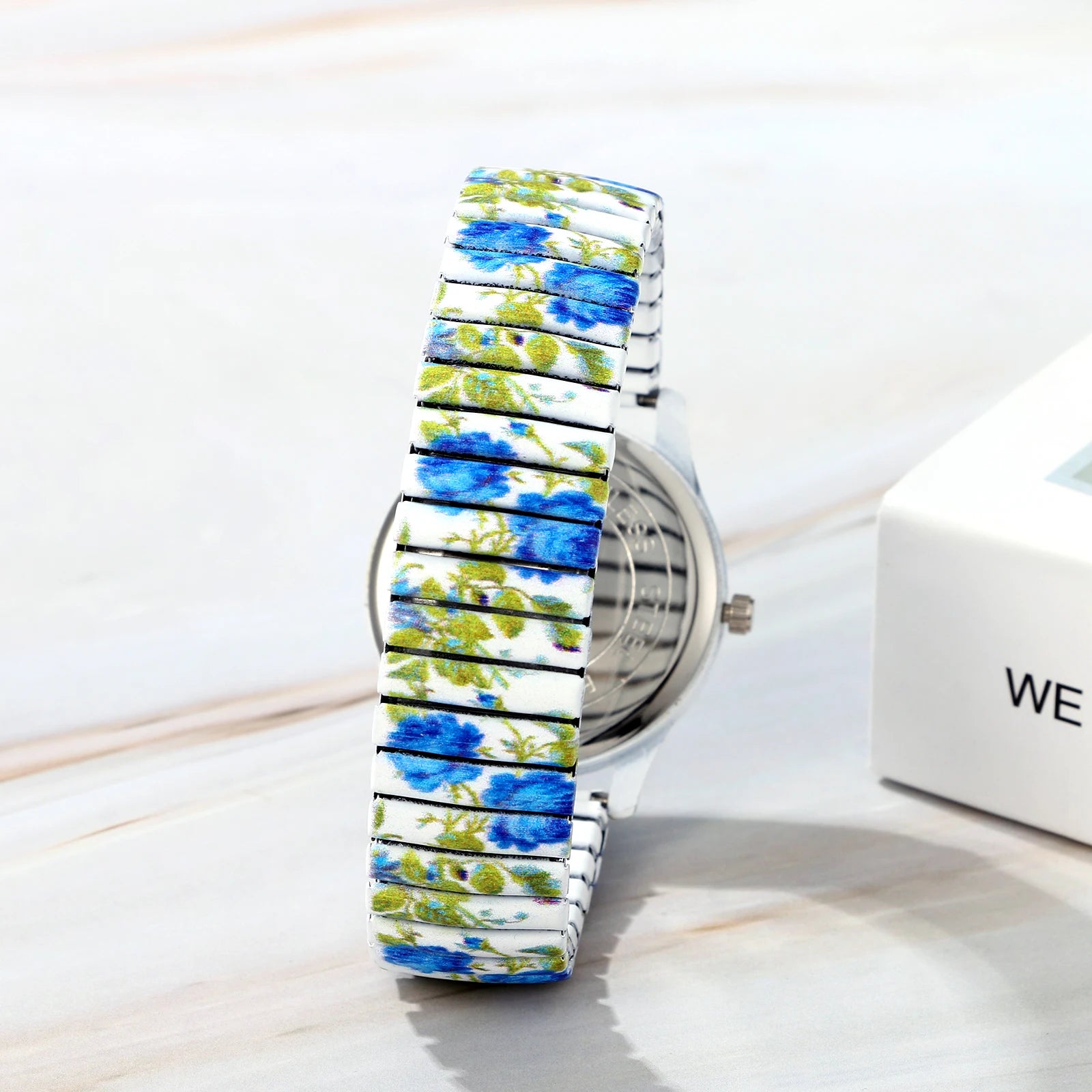 LANCARDO Men's and Women's Elastic Band Watch Quartz Watch Easy to Wear Arabic Numerals Scale Printing Decoration