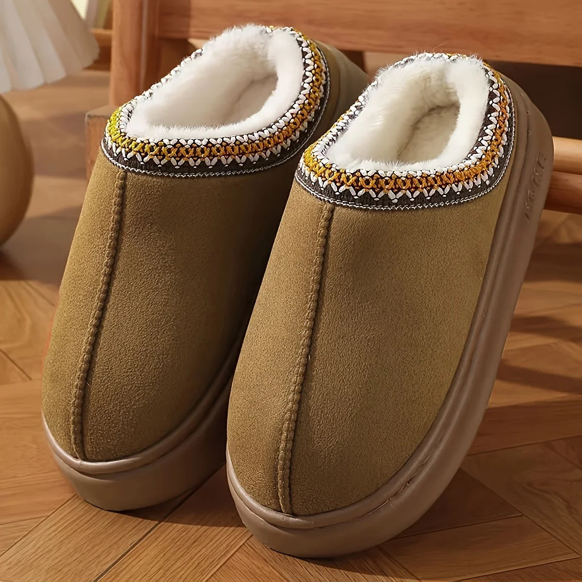 Chaussons confortables doublés pour femmes, semelles souples, chaussures d'hiver chaudes pour l'intérieur et l'extérieur, pantoufles élégantes pour couple