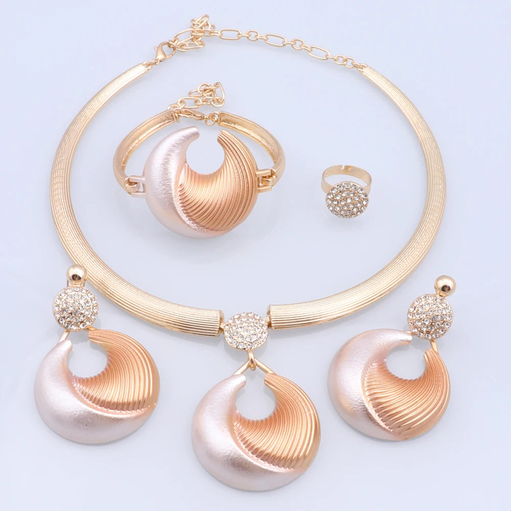 Conjunto de joyas de Dubái para mujer, chapado en plata, lujoso collar, pendientes, pulsera y anillo. Conjunto de joyas para fiesta de boda. En tendencia.