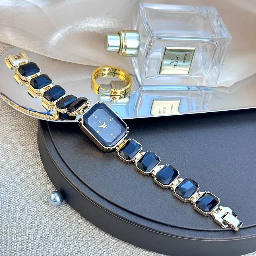 reloj de señora estilo europeo y americano de moda con esfera de diamantes de imitación, caja rectangular de color con cadena de diamantes de imitación, sección grande de mujer